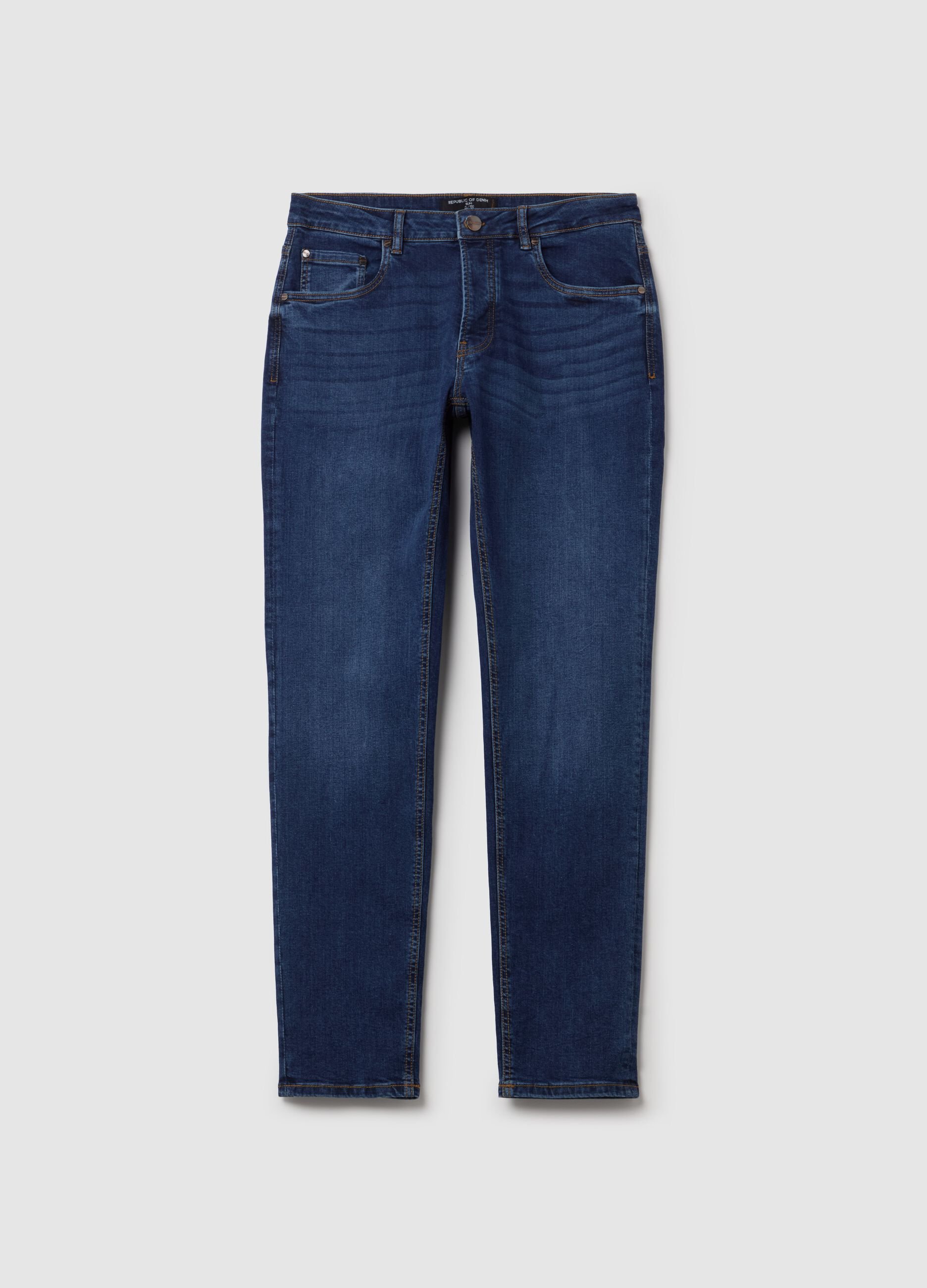 Slim-fit jeans with five pockets