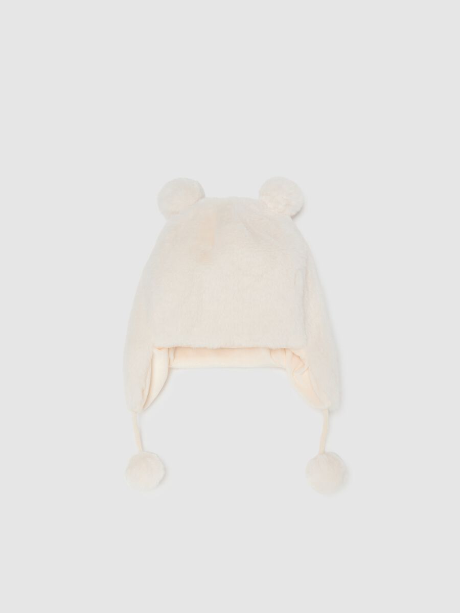 White Peruvian Faux Leather Hat_0