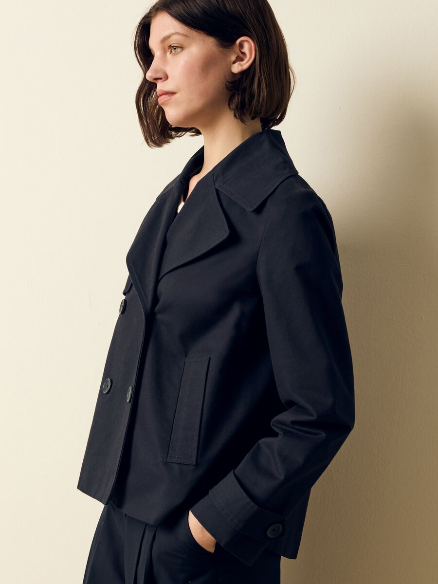 Short double-breasted trench coat_0