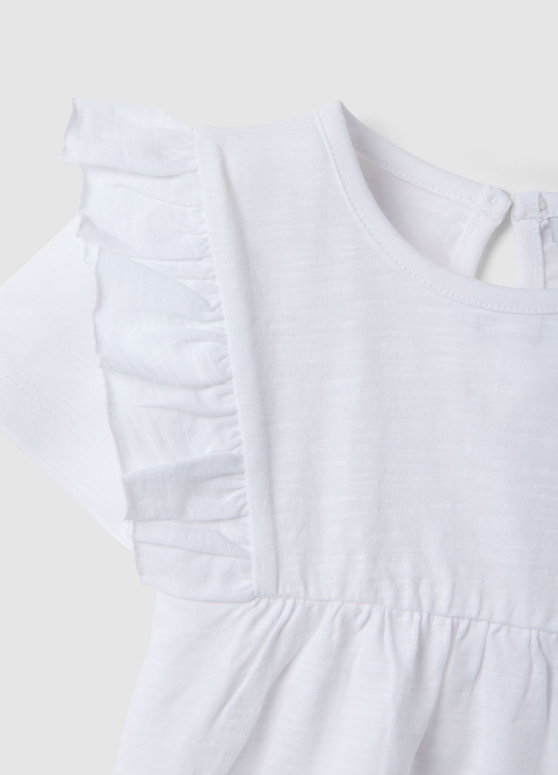 Girls&rsquo; white pure cotton T-shirt, regular fit, with ruffle sleeves