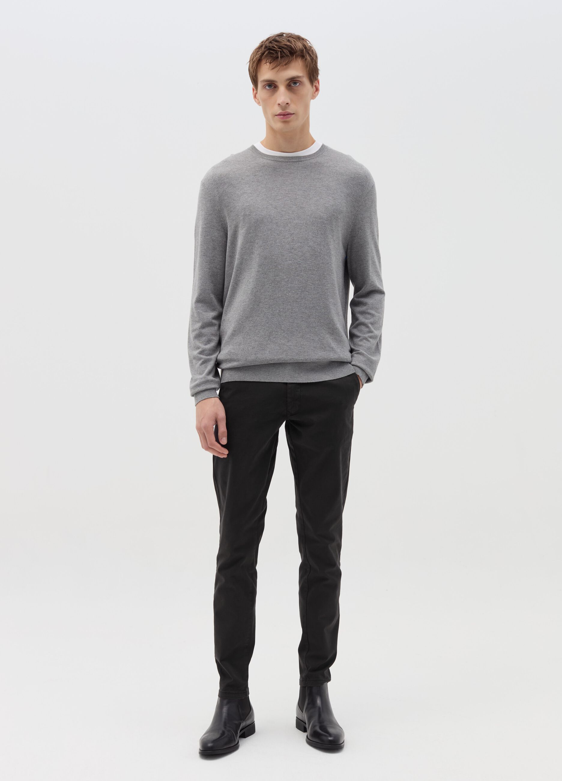 Solid colour stretch cotton chino trousers