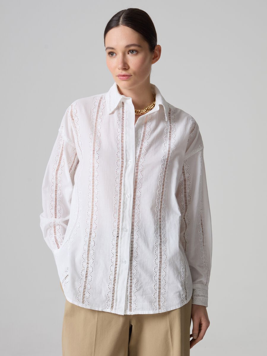 Oversized shirt with openwork details and broderie anglaise_0