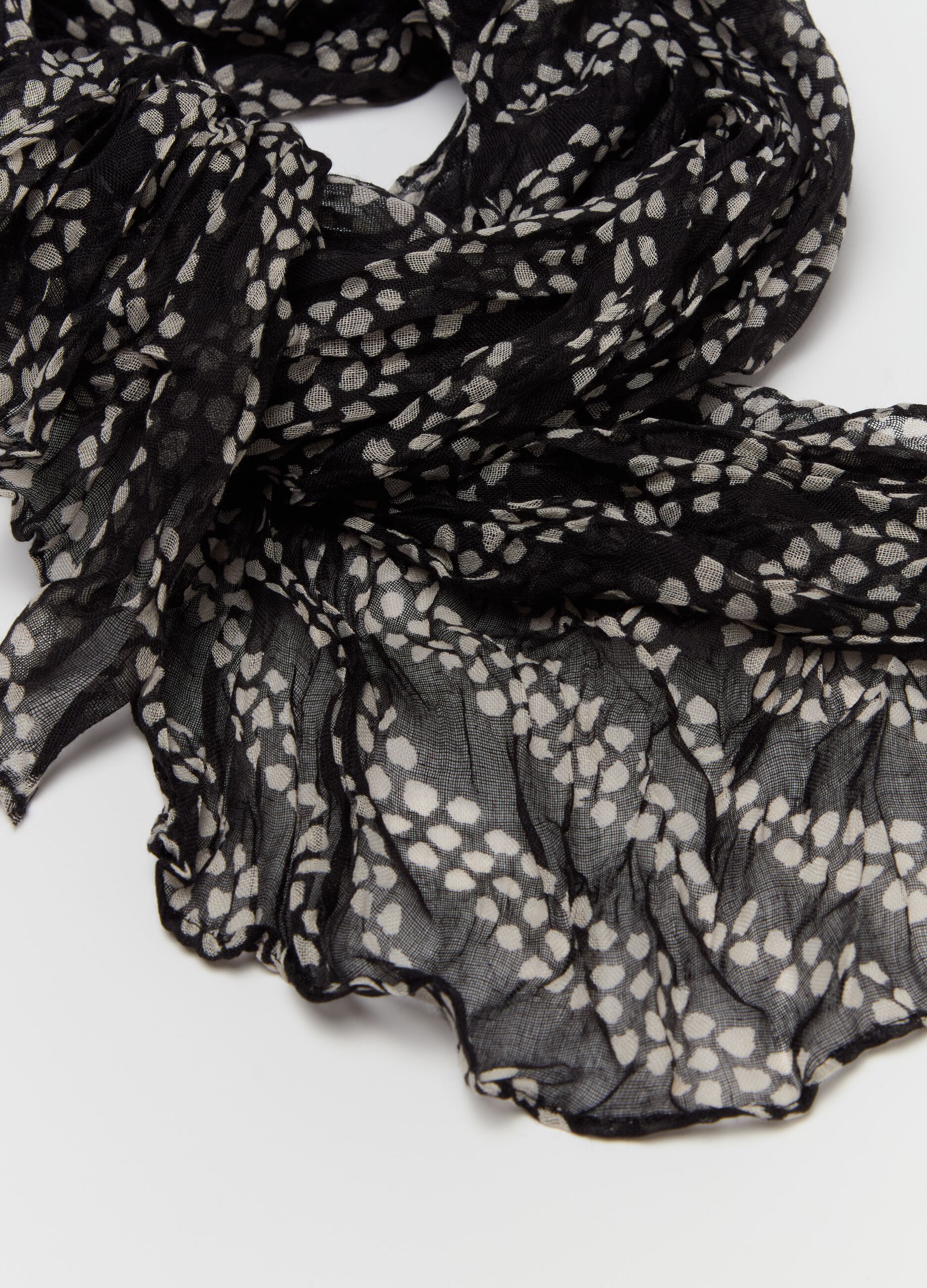 Pashmina effetto crinkle stampa all-over