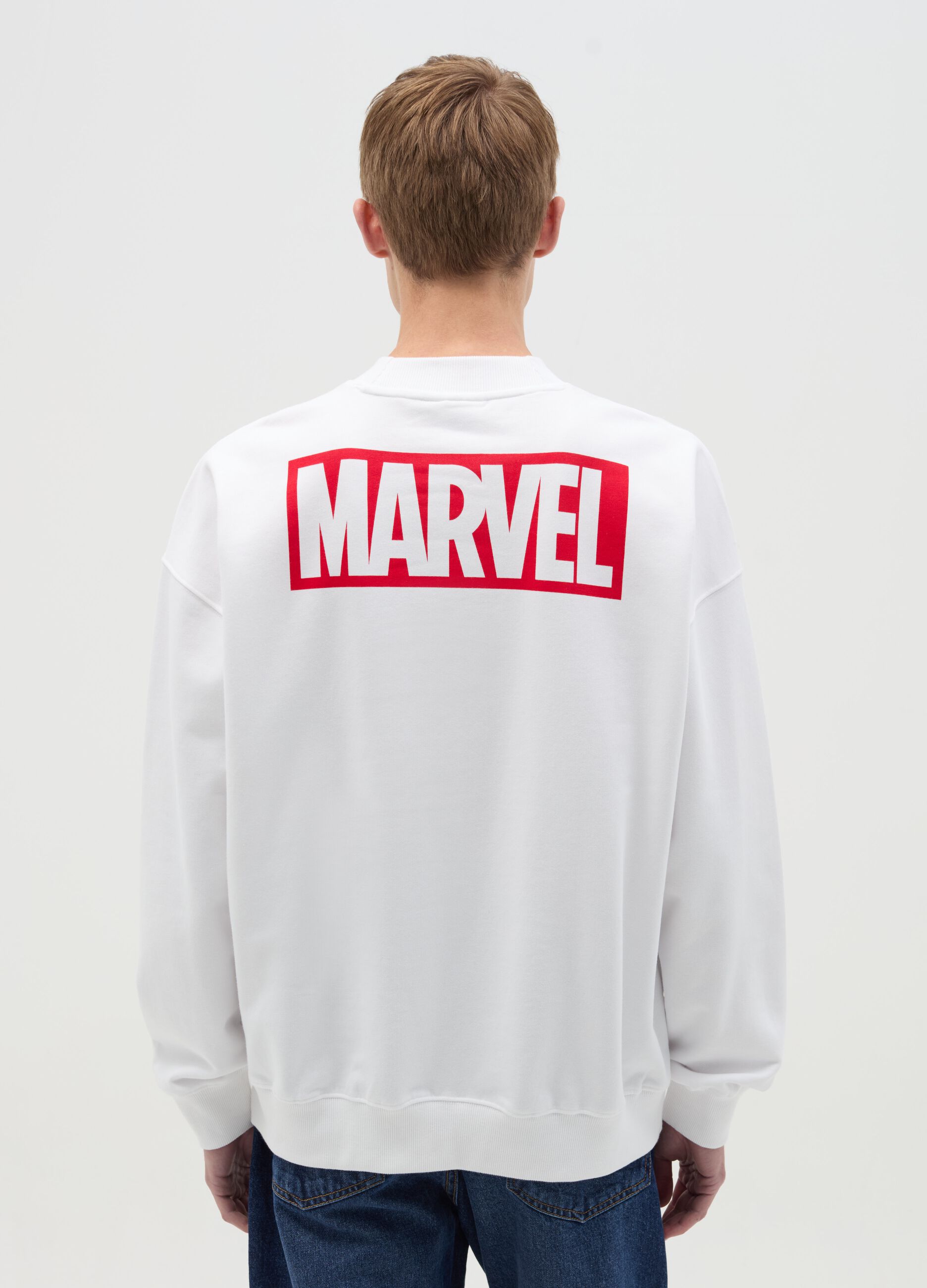 Sweatshirt with Marvel print and round neck