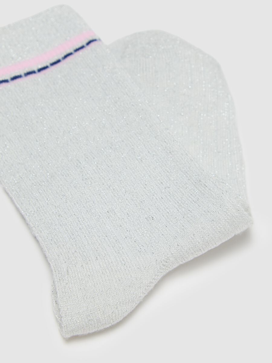 Short white socks with colourful details_2