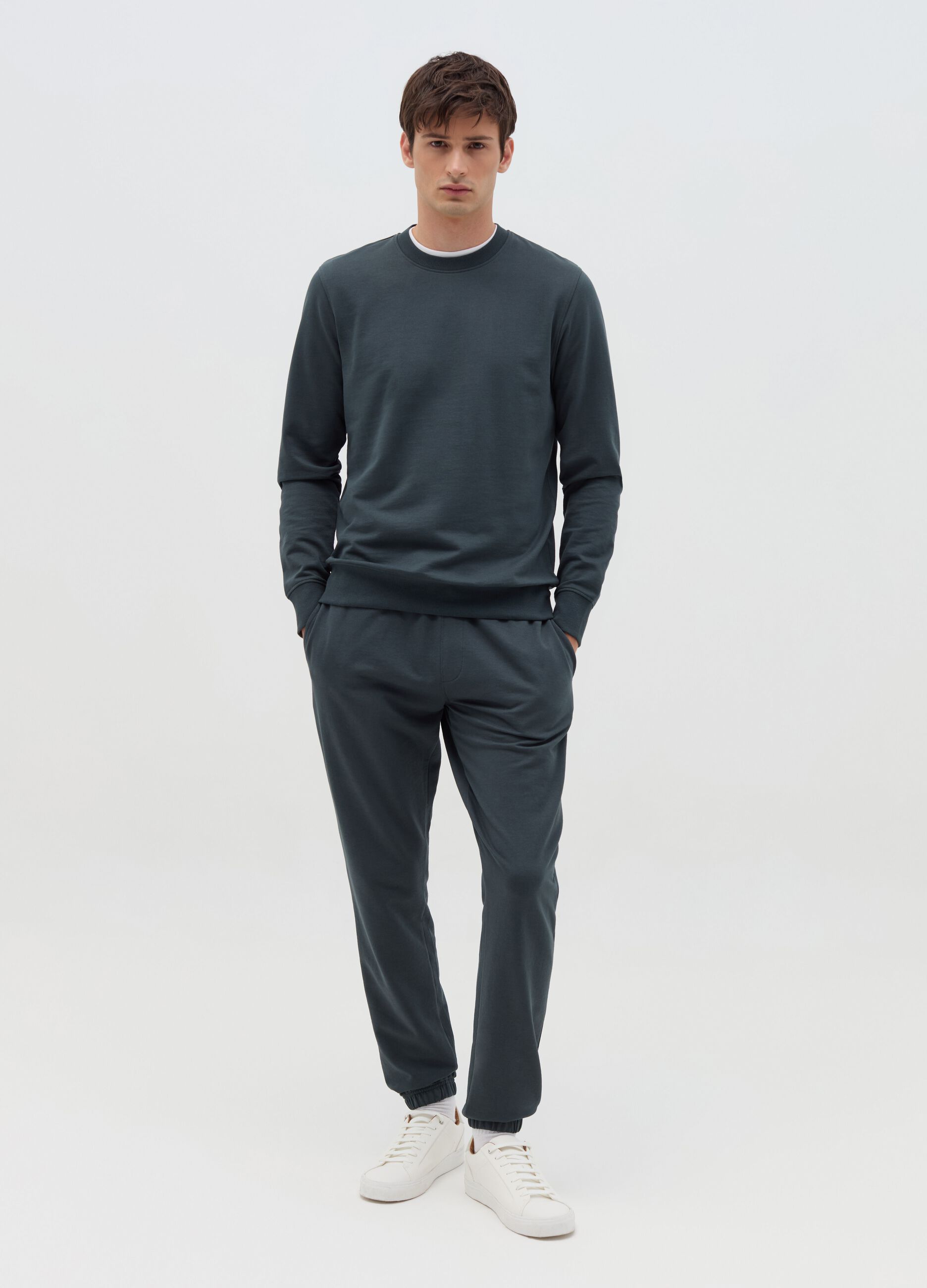 Fleece joggers with drawstring