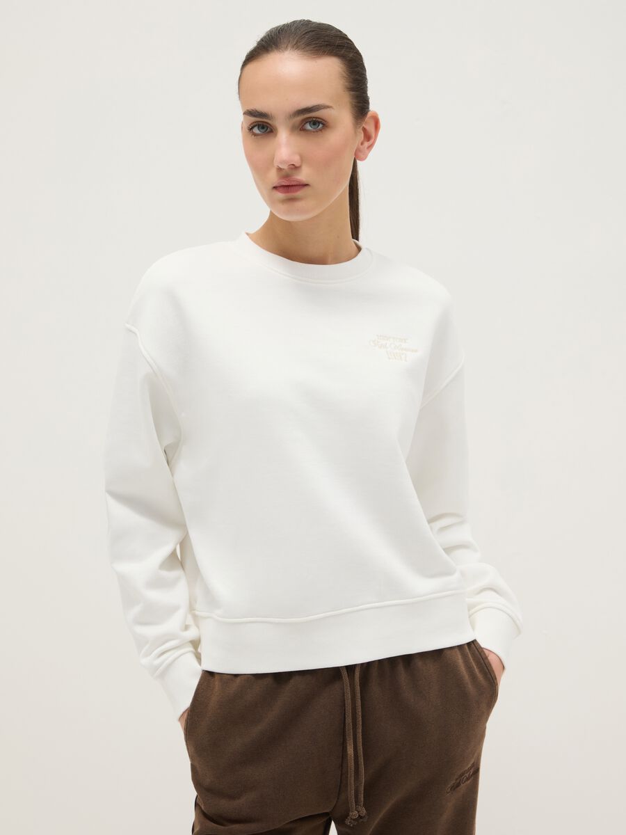 White crewneck sweatshirt in cotton blend regular fit with writing_1