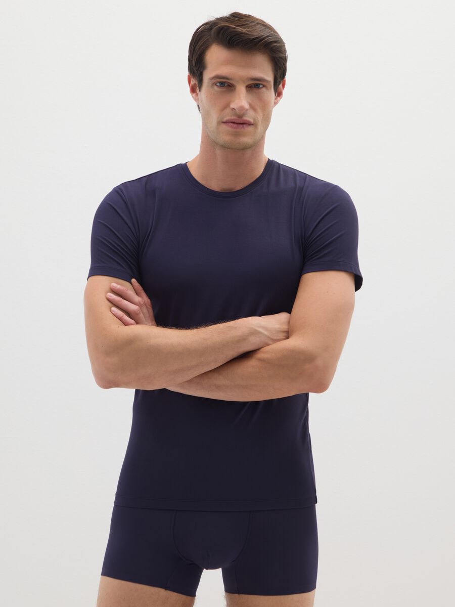 T-shirt blu in modal elasticizzato regular fit_0