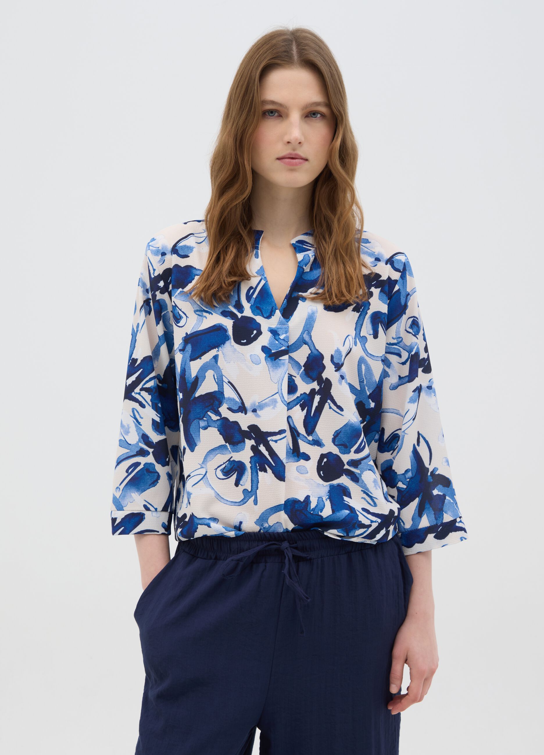Women's regular fit multicolour blouse with pattern