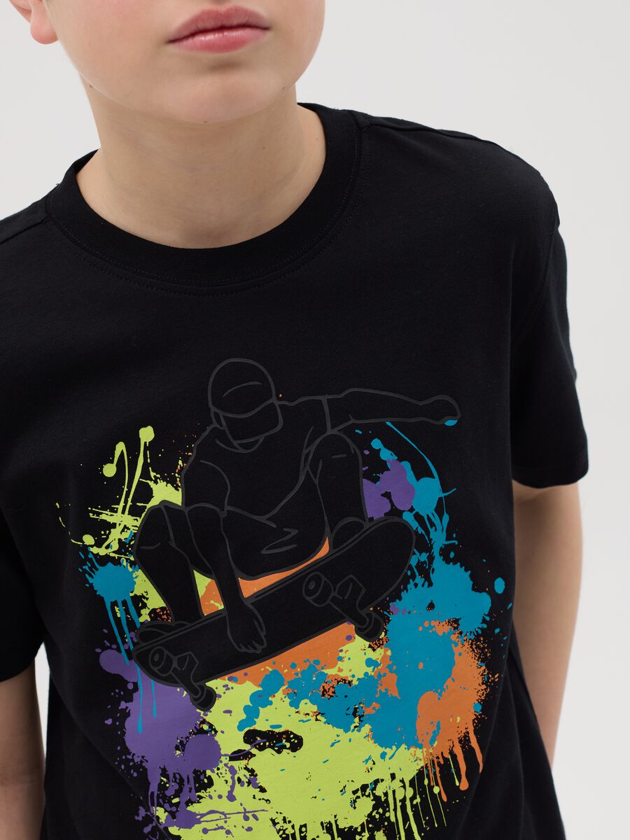 Cotton T-shirt with skater boy print_1