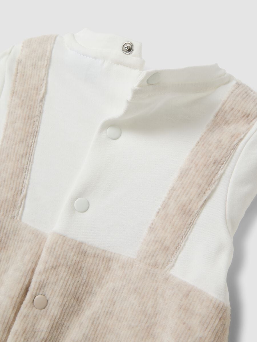 Tutina beige in misto cotone organico con piedini_2