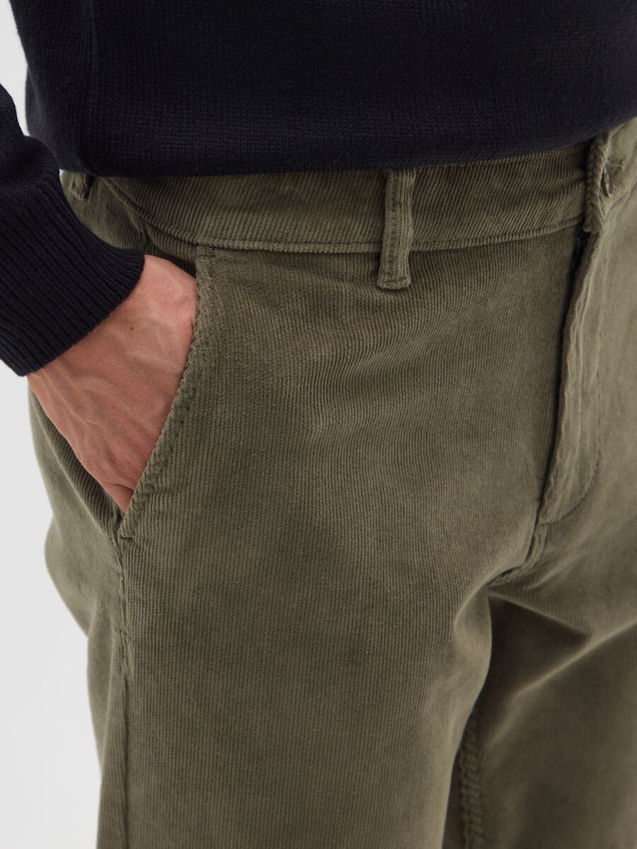 Regular fit green corduroy trousers with stretch cotton_3
