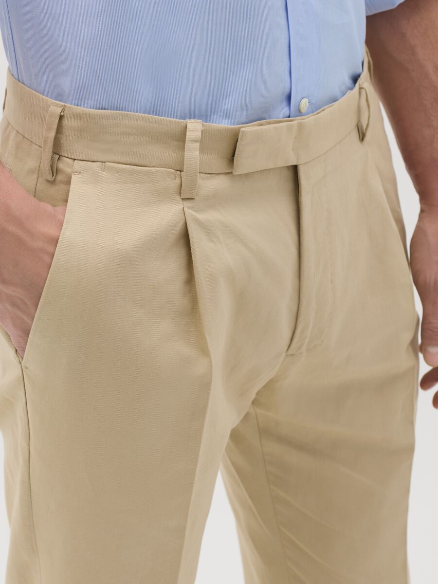 Men’s beige regular-fit trousers in cotton and linen_2