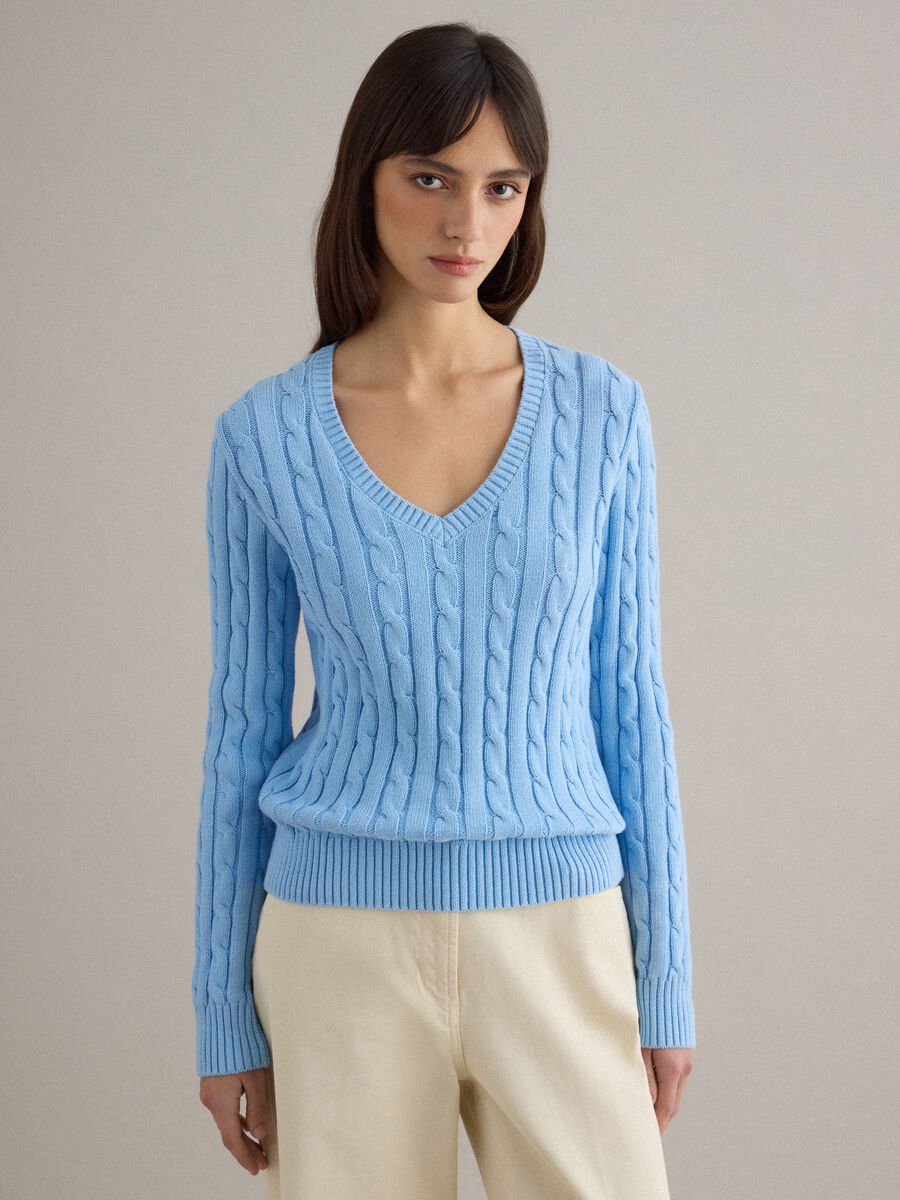 Azure cotton pullover in regular fit with cable knit design_0