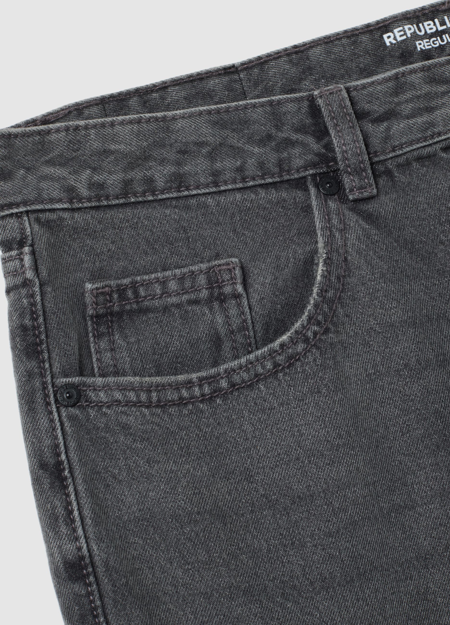 Jeans in puro cotone grigio regular tapered