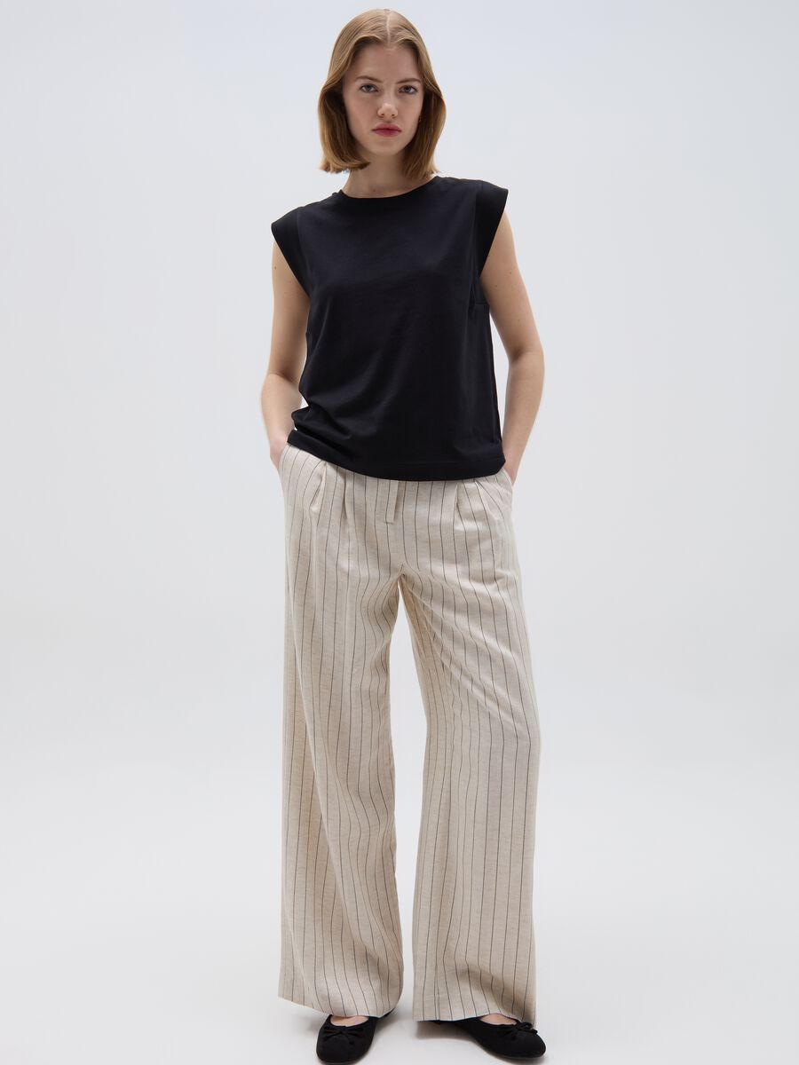 Relaxed-fit sleeveless T-shirt_1