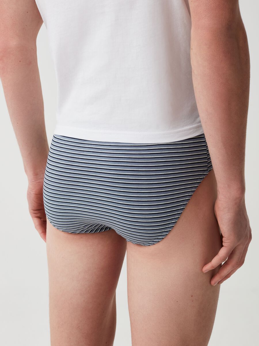 Three-pack patterned briefs in stretch organic cotton_2