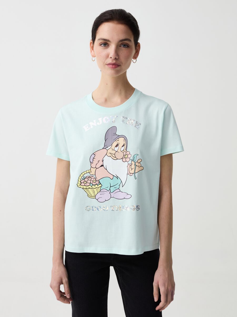T-shirt con stampa Biancaneve e i Sette Nani_0