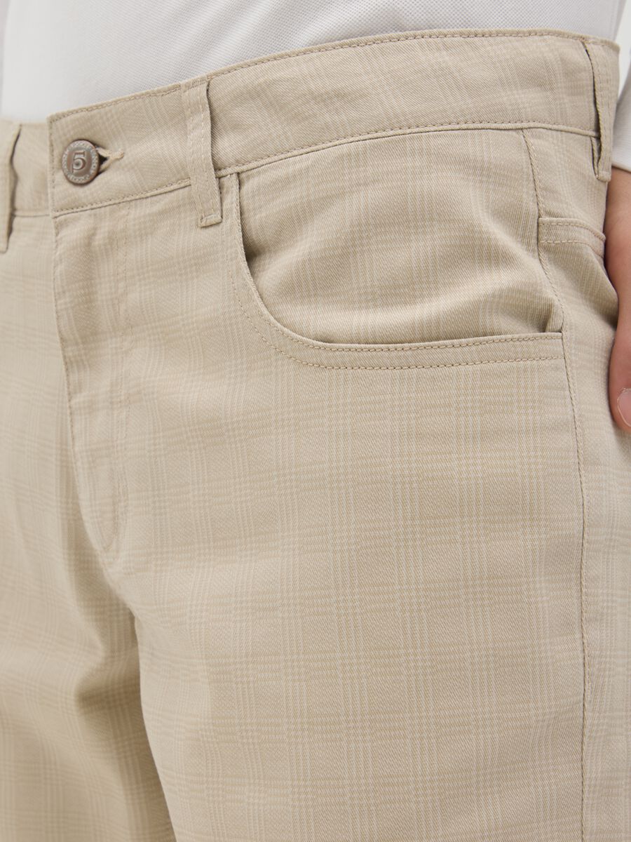 Men's beige pure cotton shorts regular fit_2