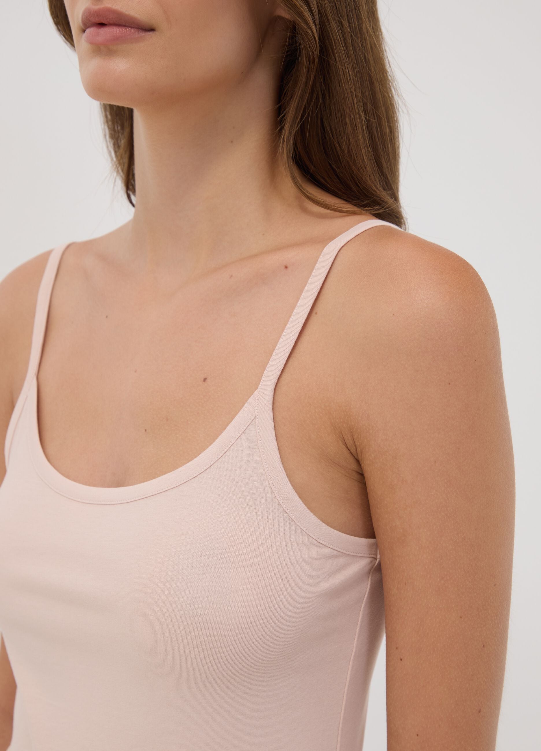 2-pack pink stretch organic cotton crew-neck vests