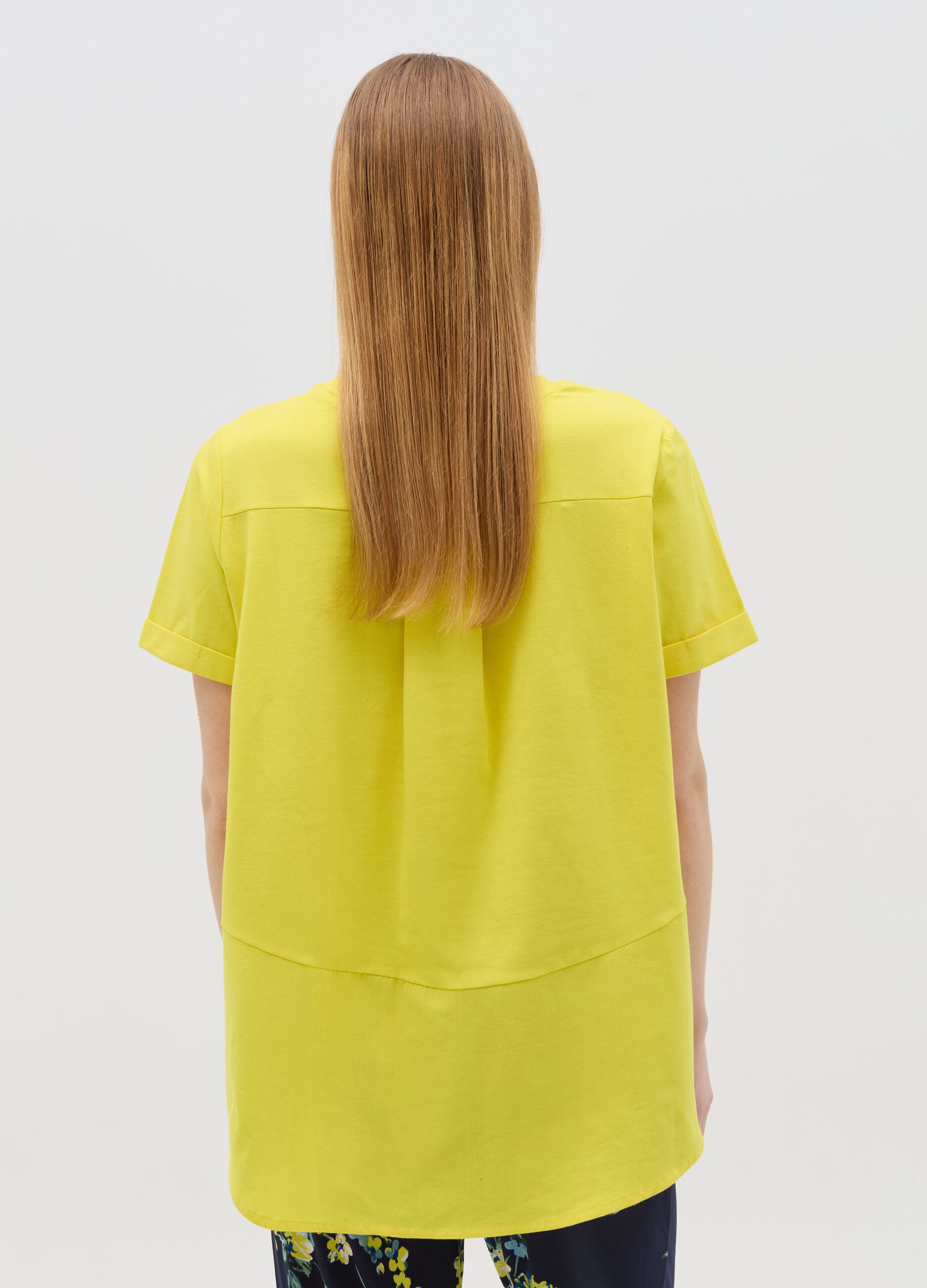 Maternity T-shirt with pocket
