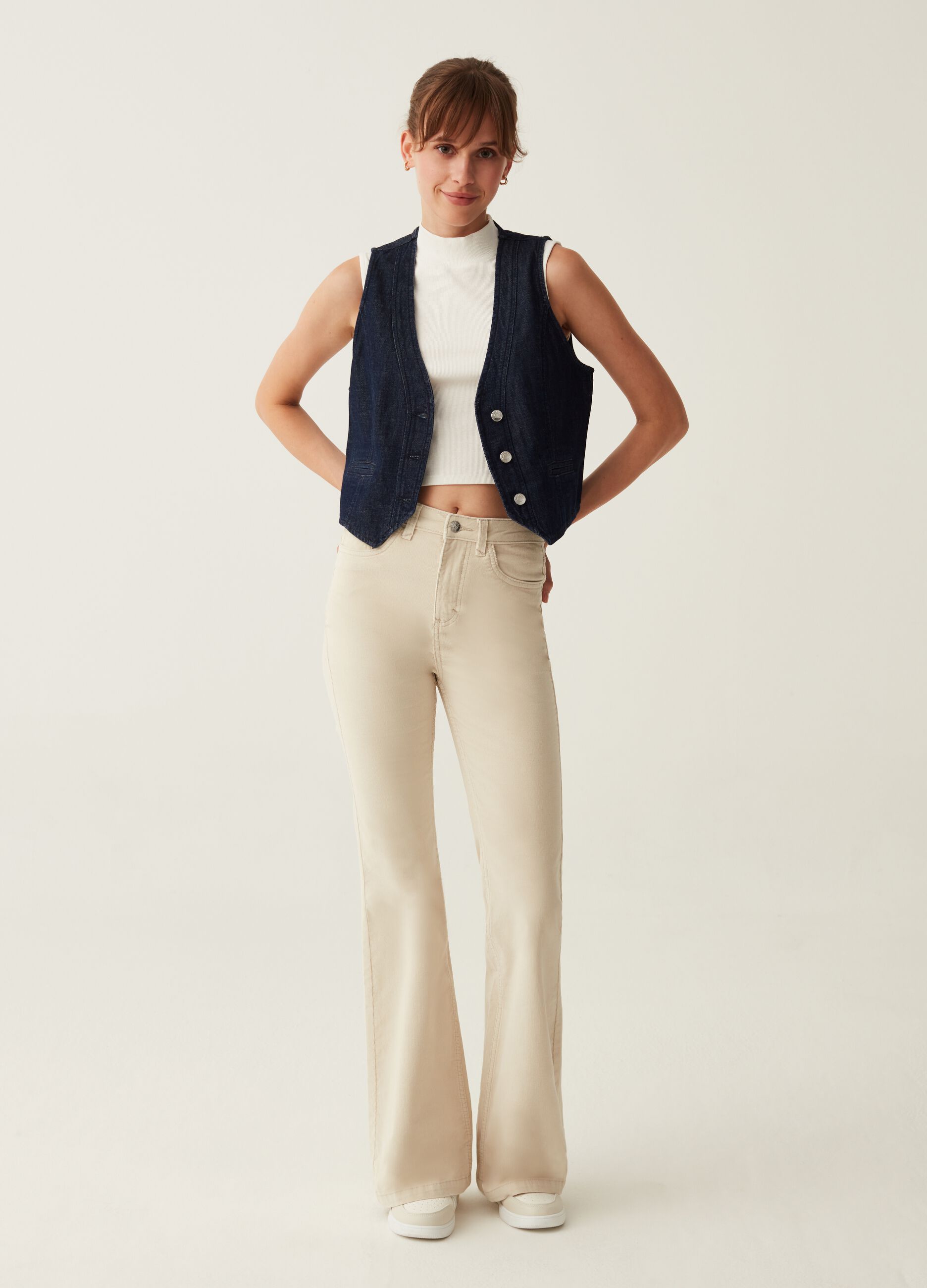 Pantaloni flare fit in corduroy_0