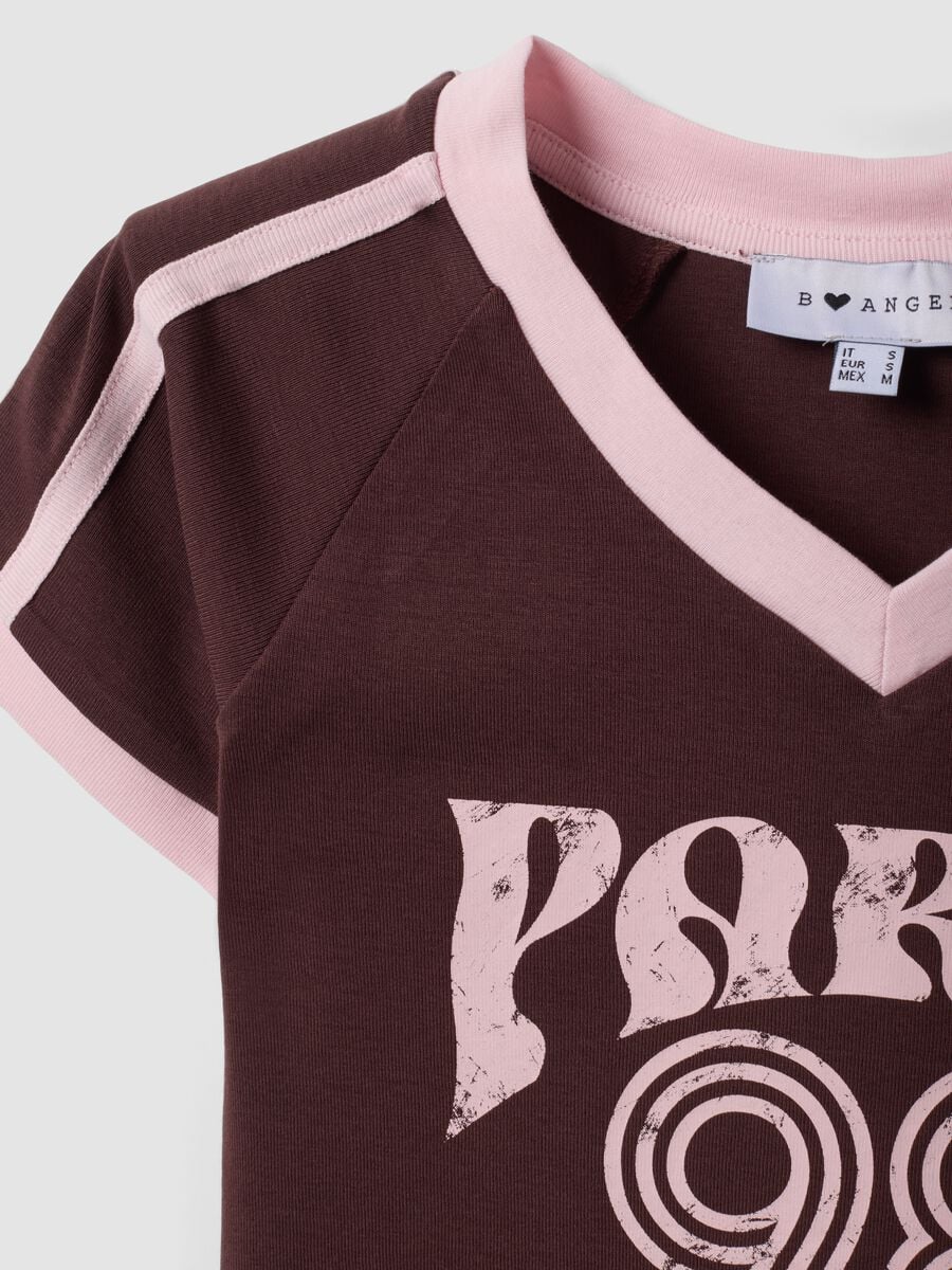 Brown pure cotton V-neck T-shirt with front print_1