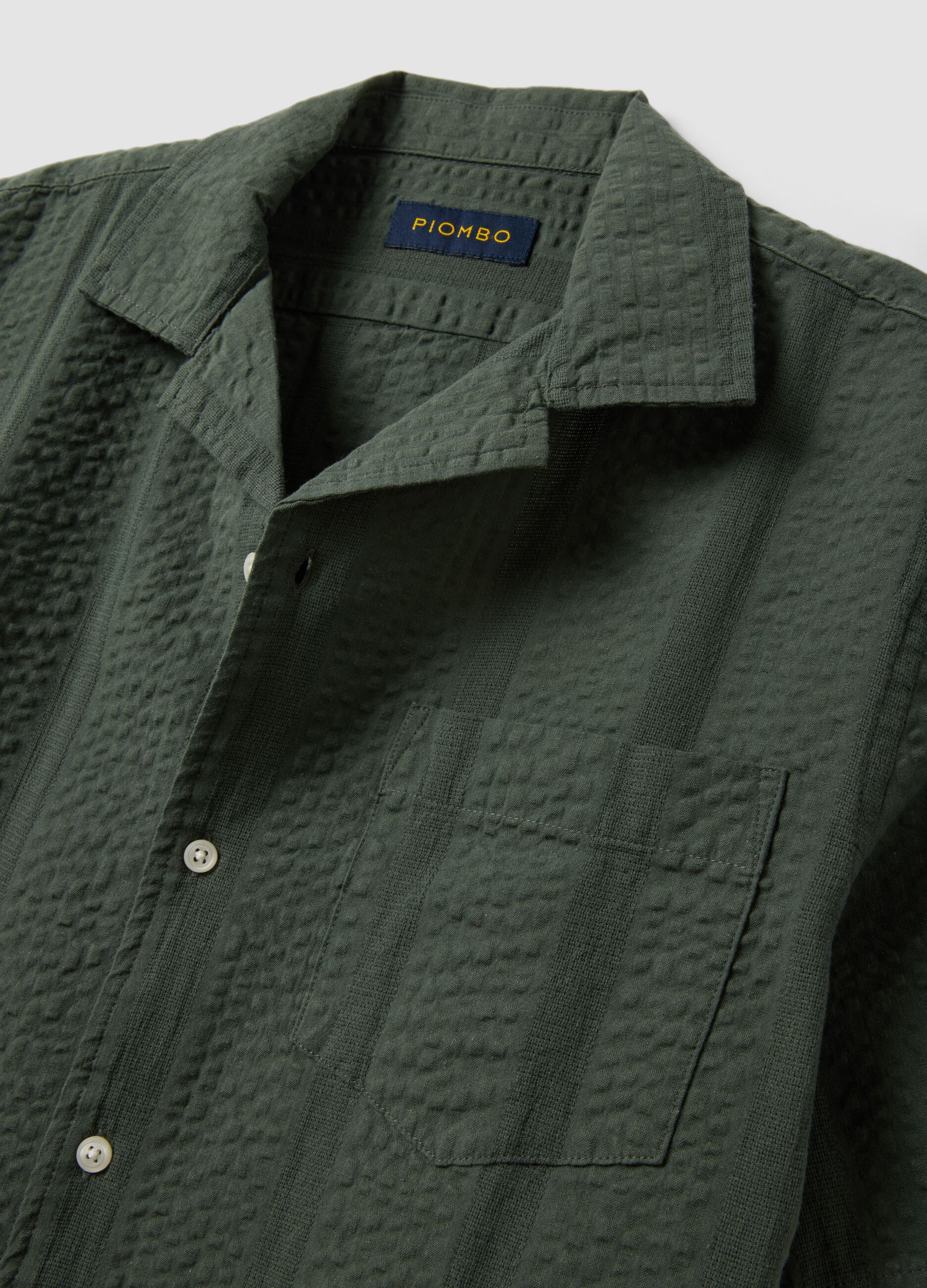 Green short-sleeve pure organic cotton shirt with bowling collar, regular fit