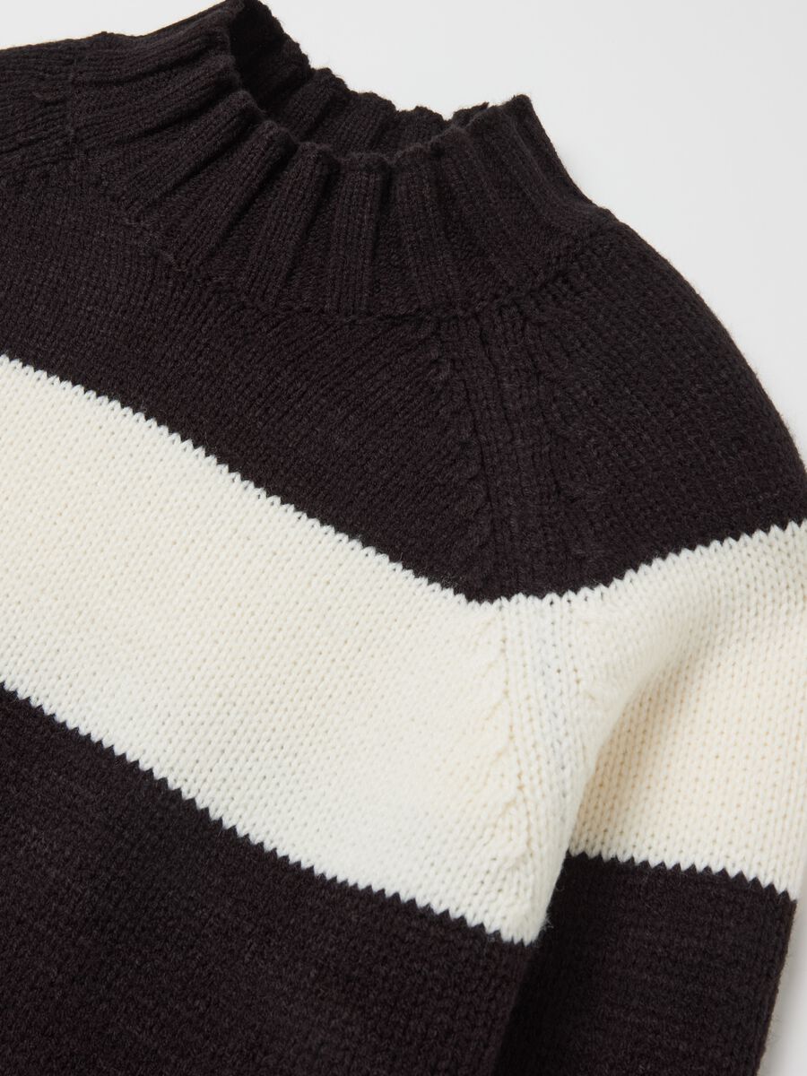 Striped knit top with mock neck_5