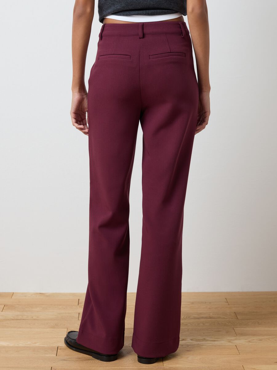 Pantaloni viola a gamba larga_2