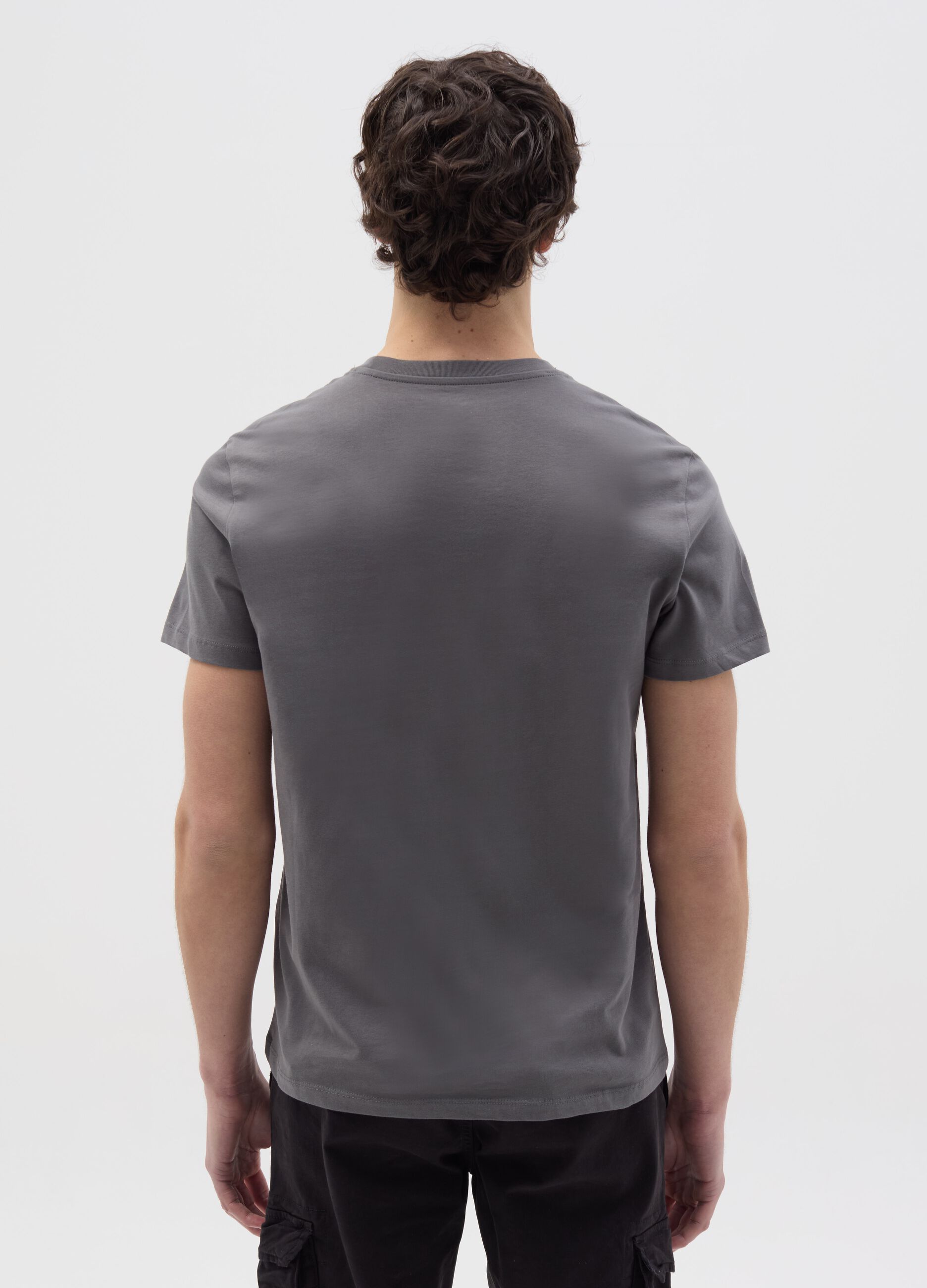 Relaxed-fit T-shirt with round neck