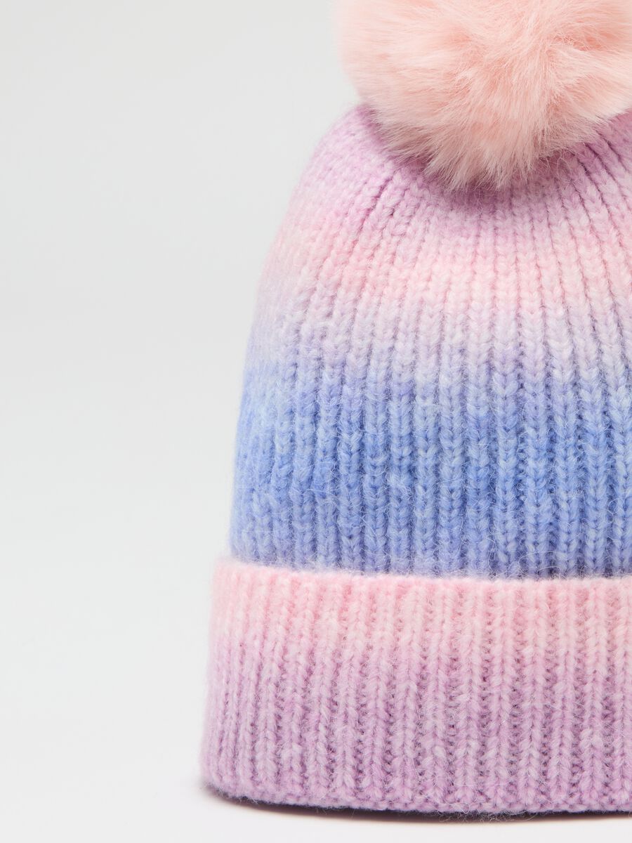 Cappello da bambina multicolor con pon pon_2