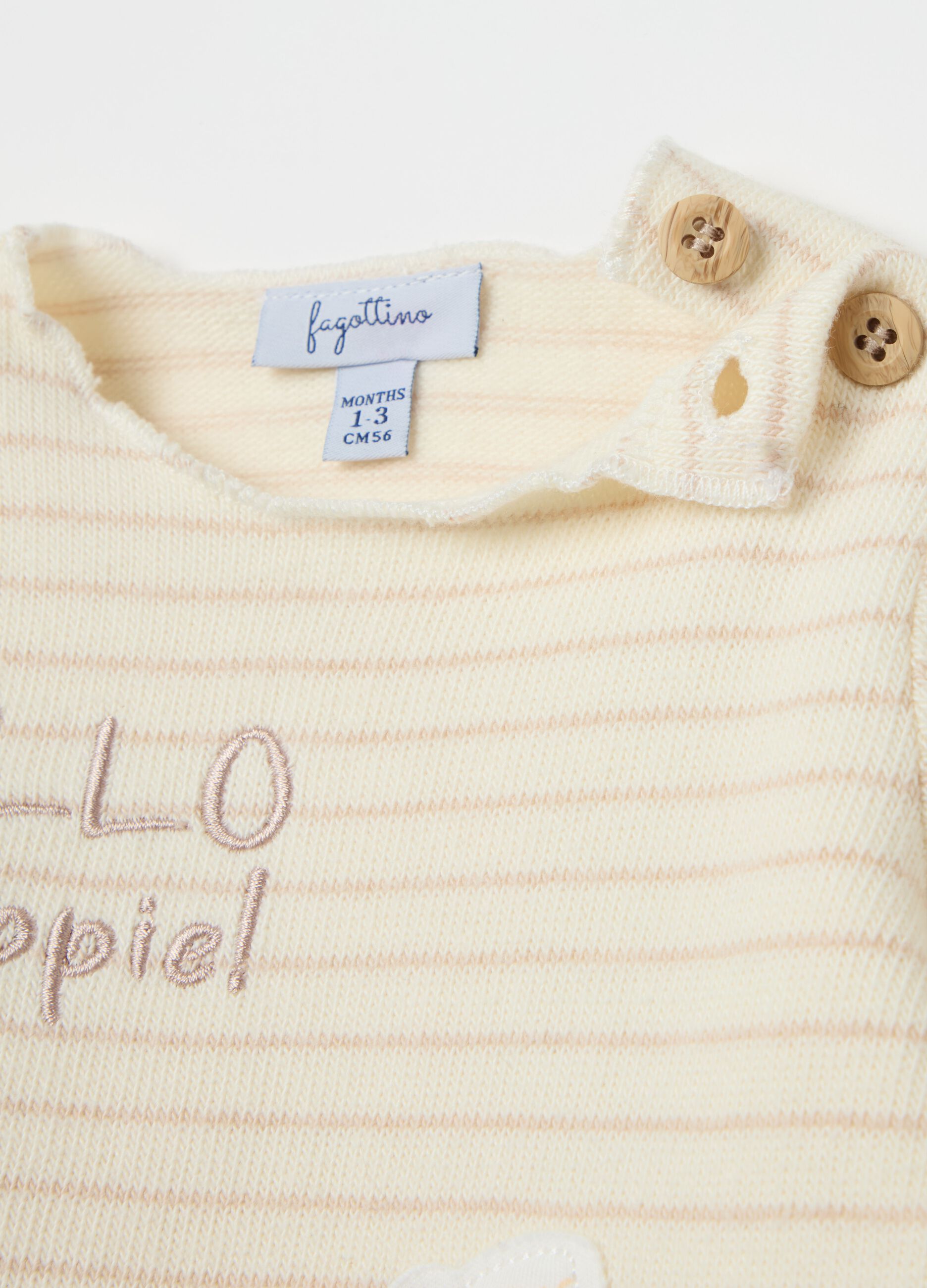 T-shirt and trousers set with striped pattern