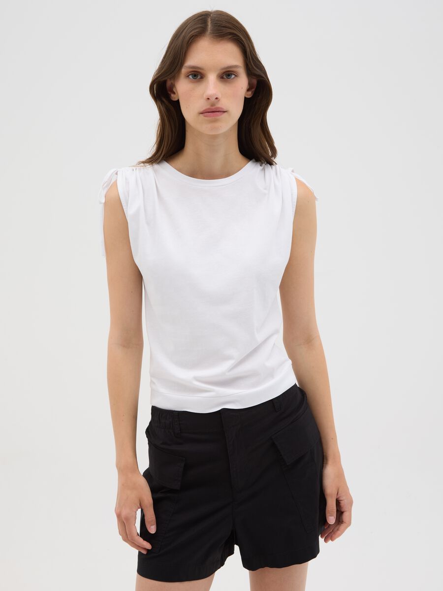 Women's white pure cotton T-shirt with regular fit and tie details_0