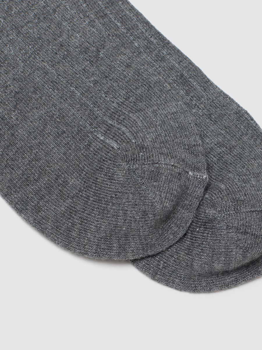 Long grey stretch socks_1