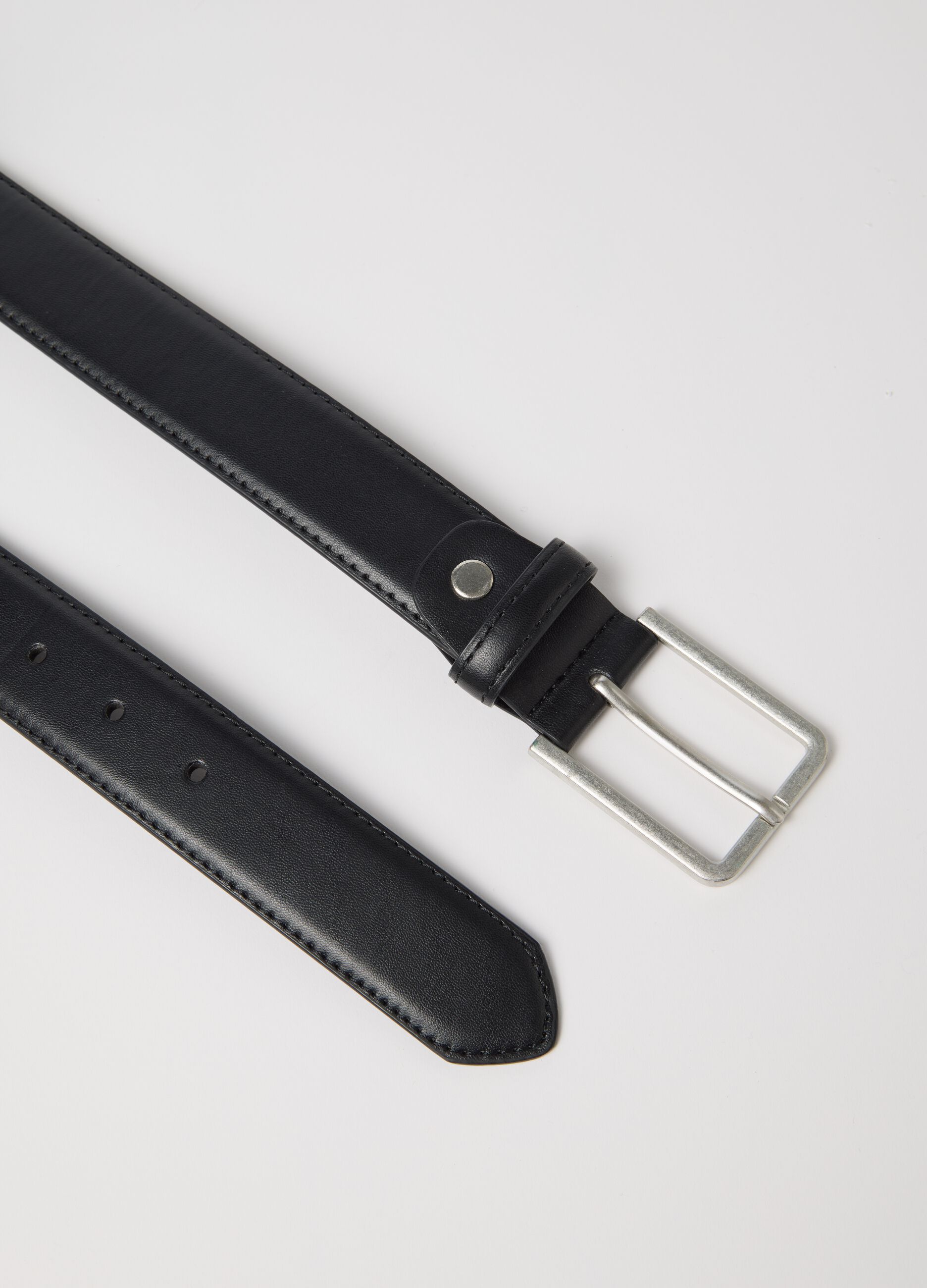 Smooth black belt