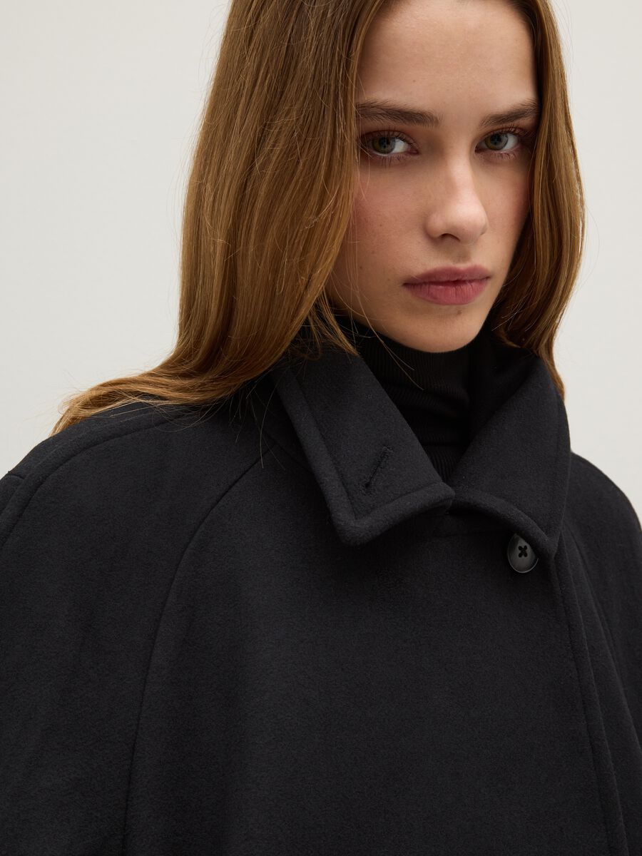 Oversized black coat with buttons_3