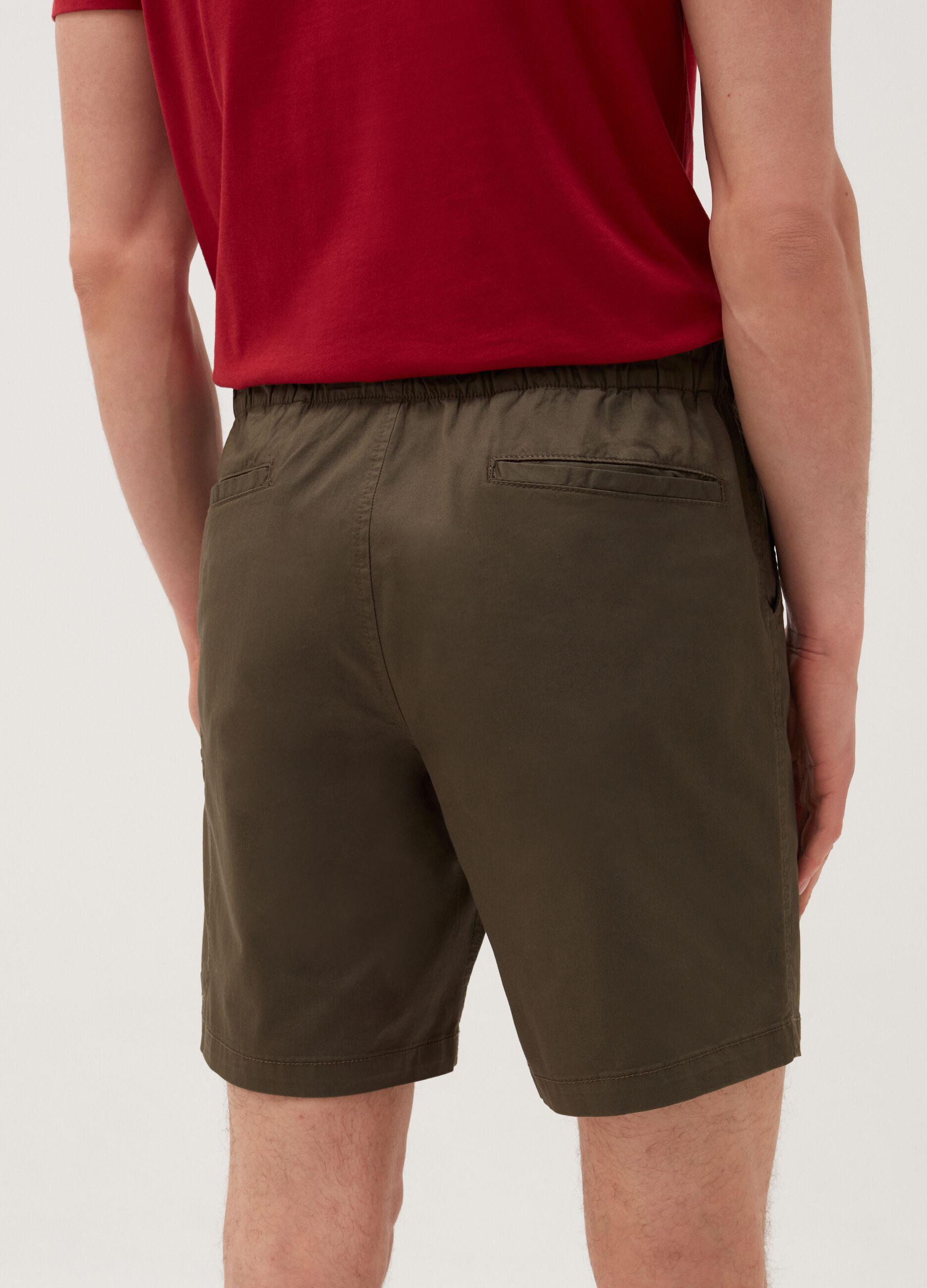Bermuda cargo shorts with small belt