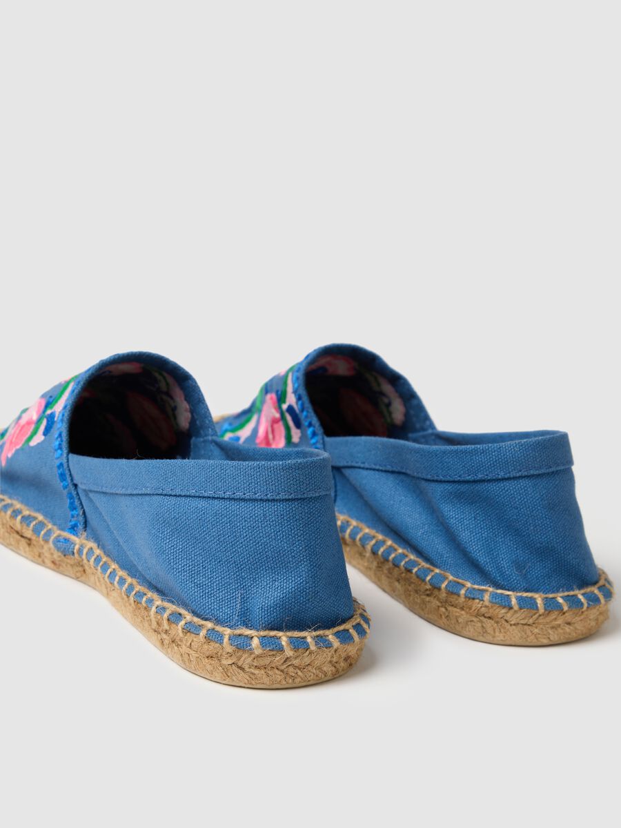 Women's multicolour cotton espadrilles with floral embroidery_2