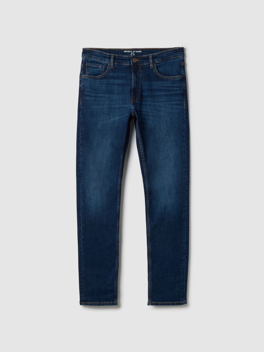 Jeans in cotone elasticizzato blu slim fit con cinque tasche_4