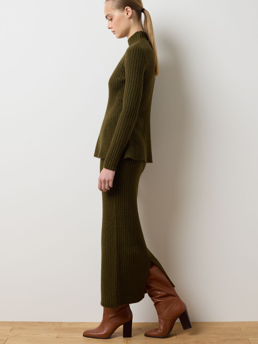 Gonna lunga a costine verde regular fit_3