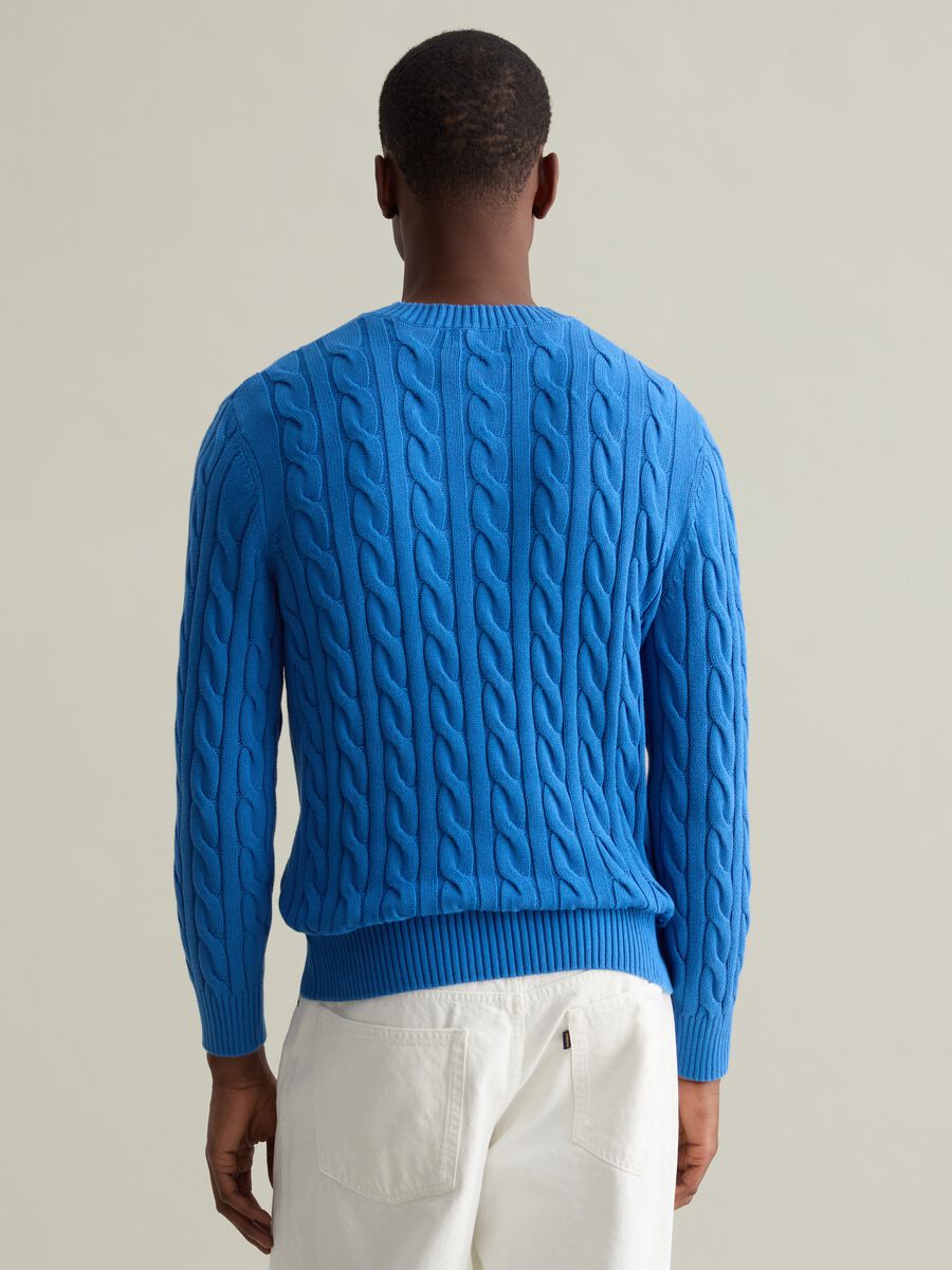 Pullover with cable-knit design_3