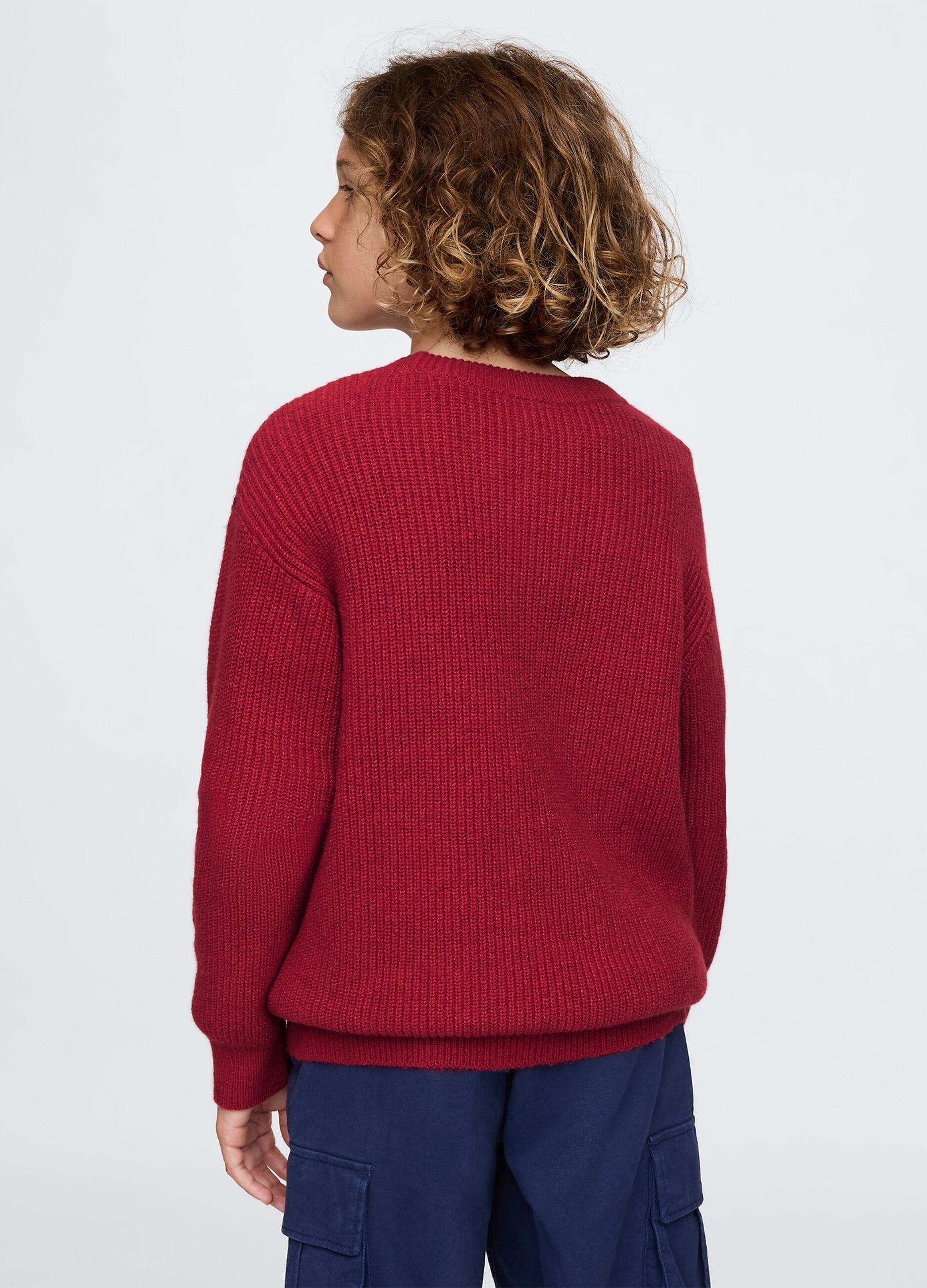 Pullover with ribbed design