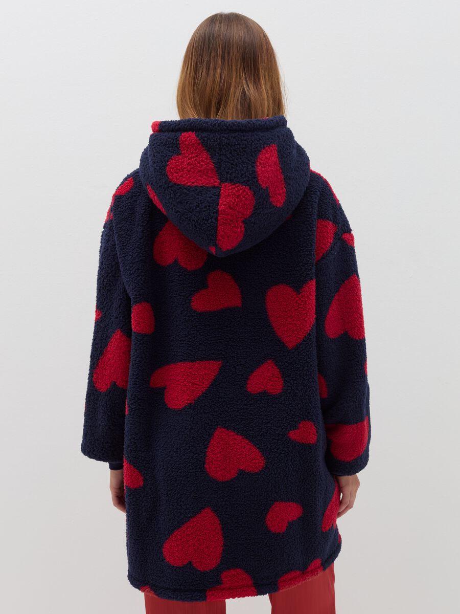 Oversized teddy dressing gown with hearts pattern_2
