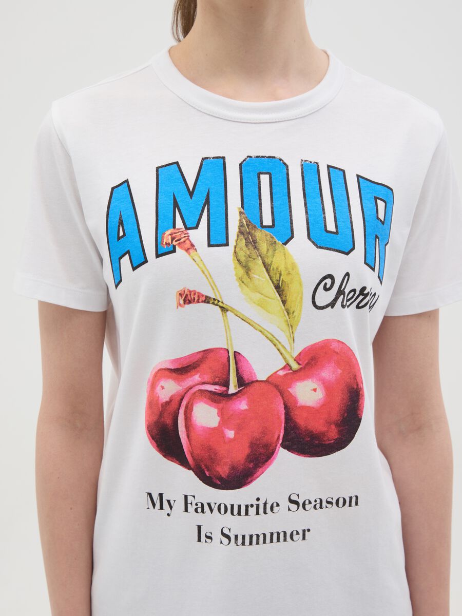 White T-shirt in cotton with "Amour Cherry" print_2