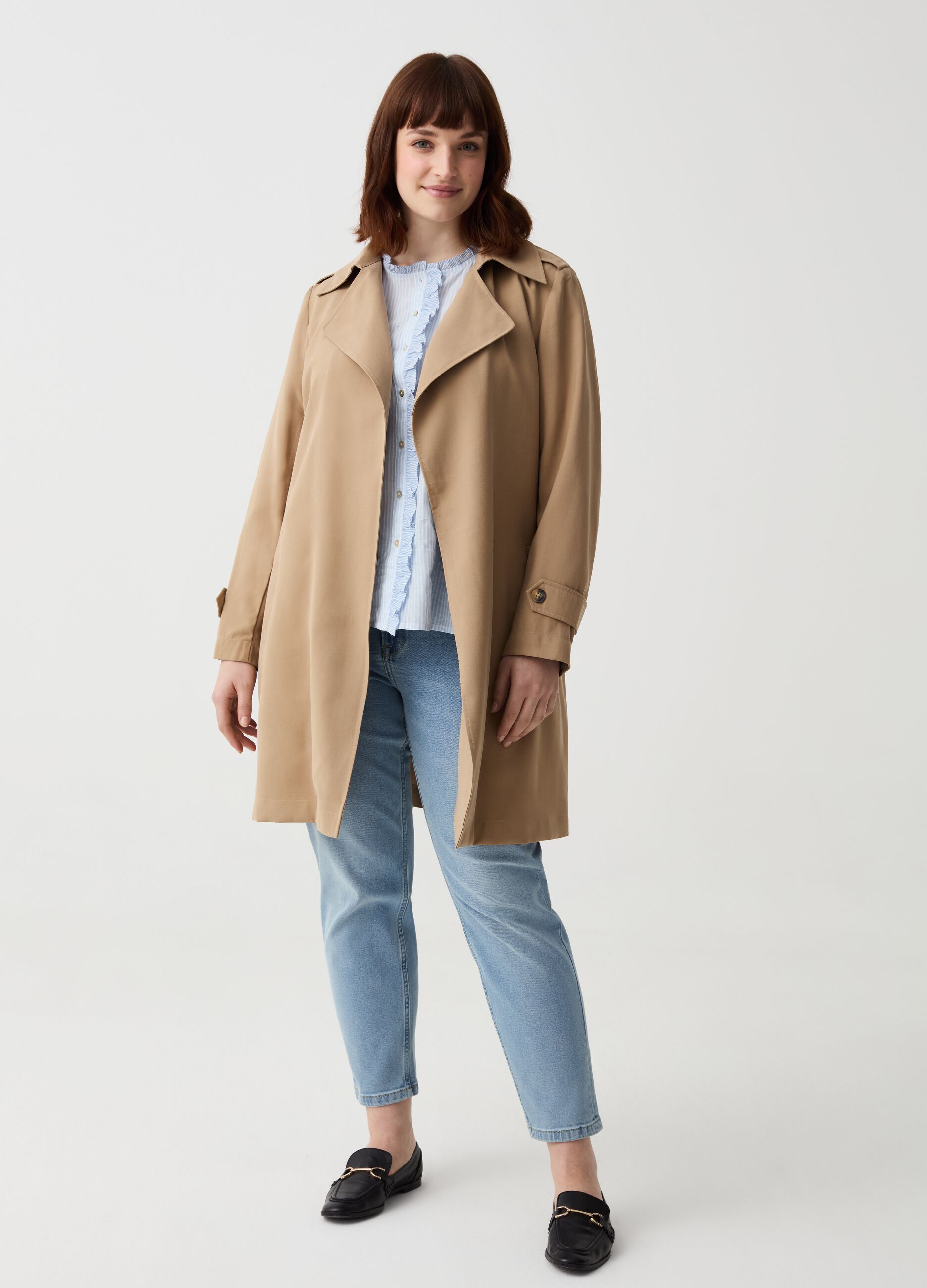 Curvy trench coat with belt