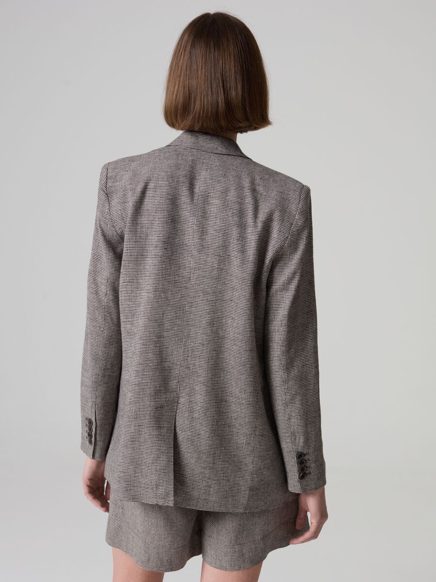 Contemporary single-breasted blazer with micro houndstooth pattern_2