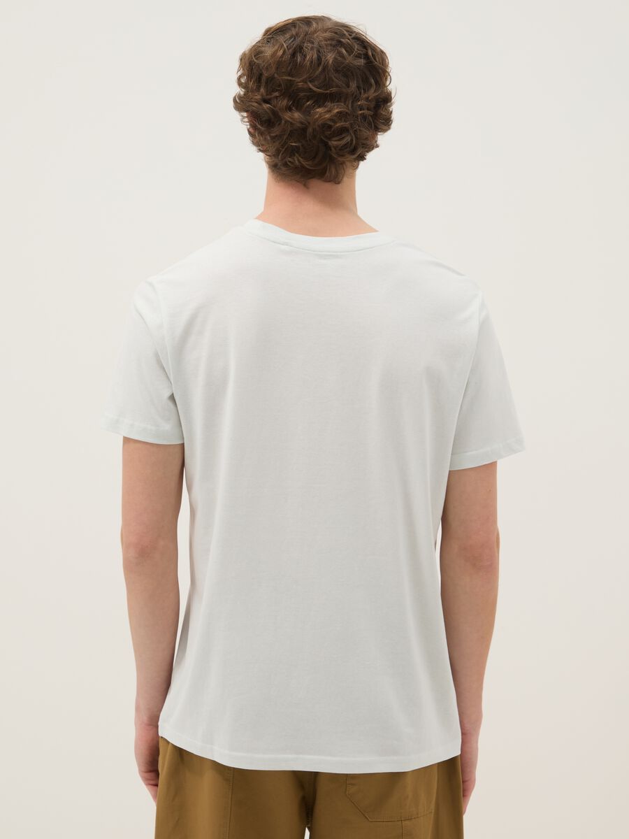 T-shirt bianca con stampa in puro cotone regular fit_2