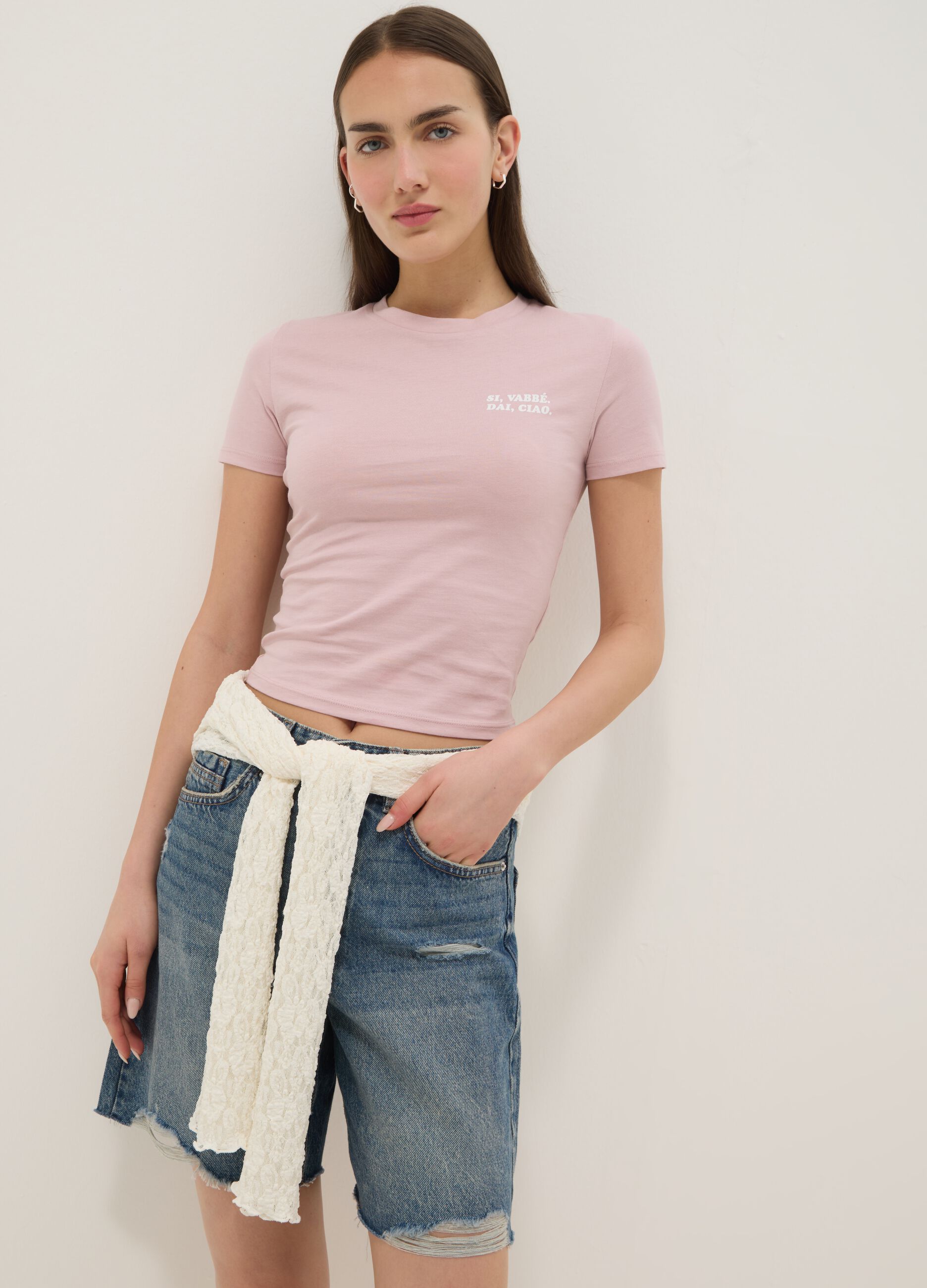 T-shirt in puro cotone rosa slim fit con scritta