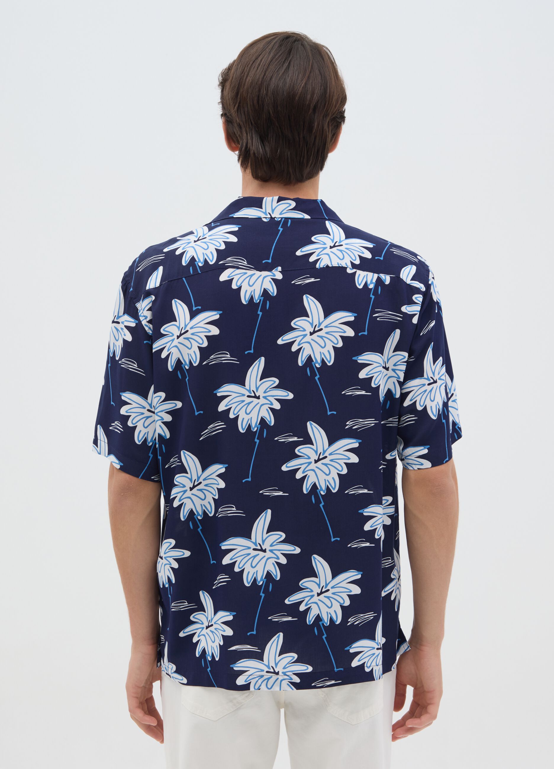 Men's multicolour over-fit shirt in pure viscose with pattern